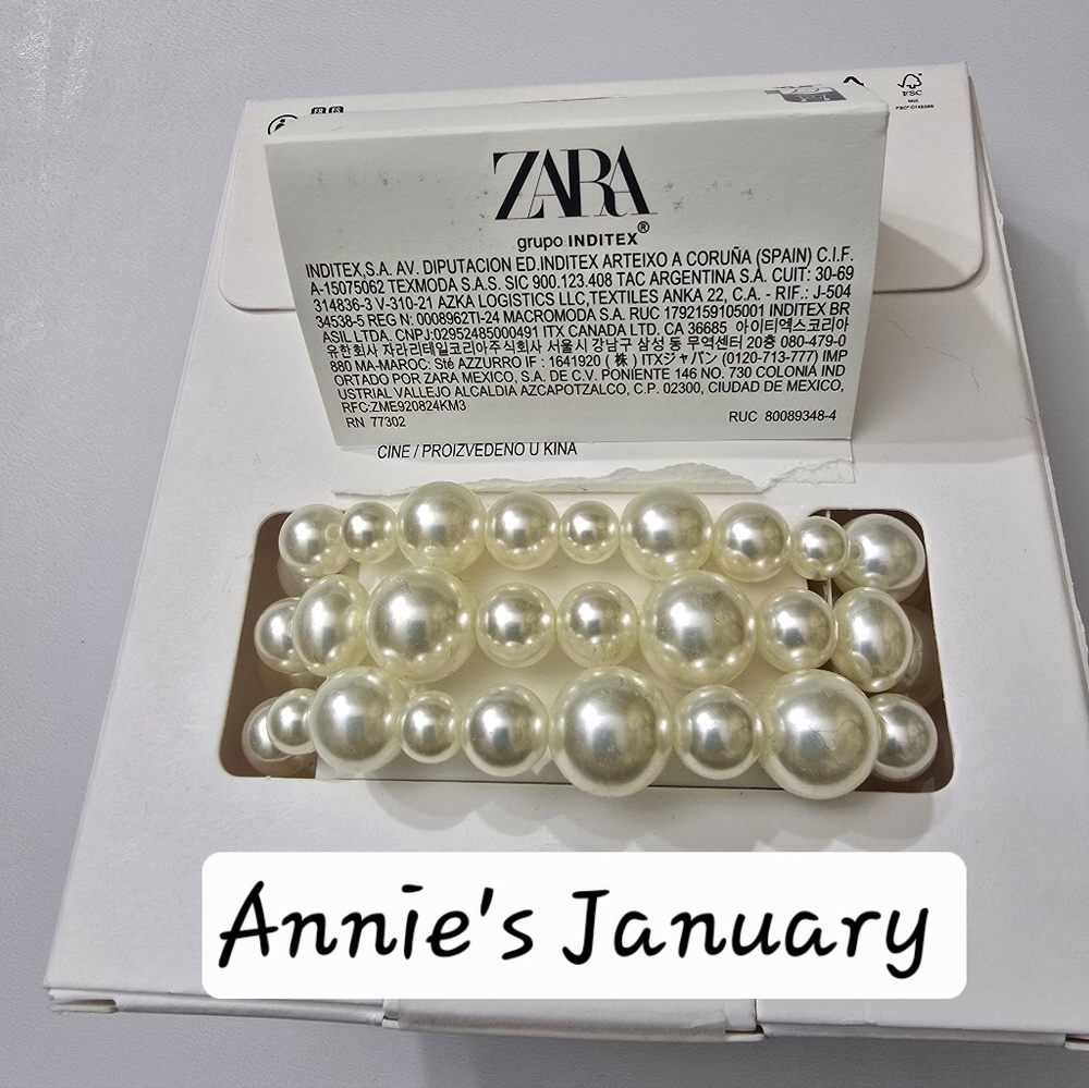 ZARA Shimmery Floral Pearl Bracelet (Silver, One Size) - Picture 7 of 7